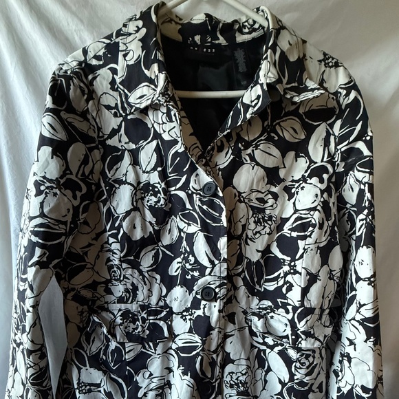 Access Spring Trench Coat with Black and White FLoral - Picture 1 of 4